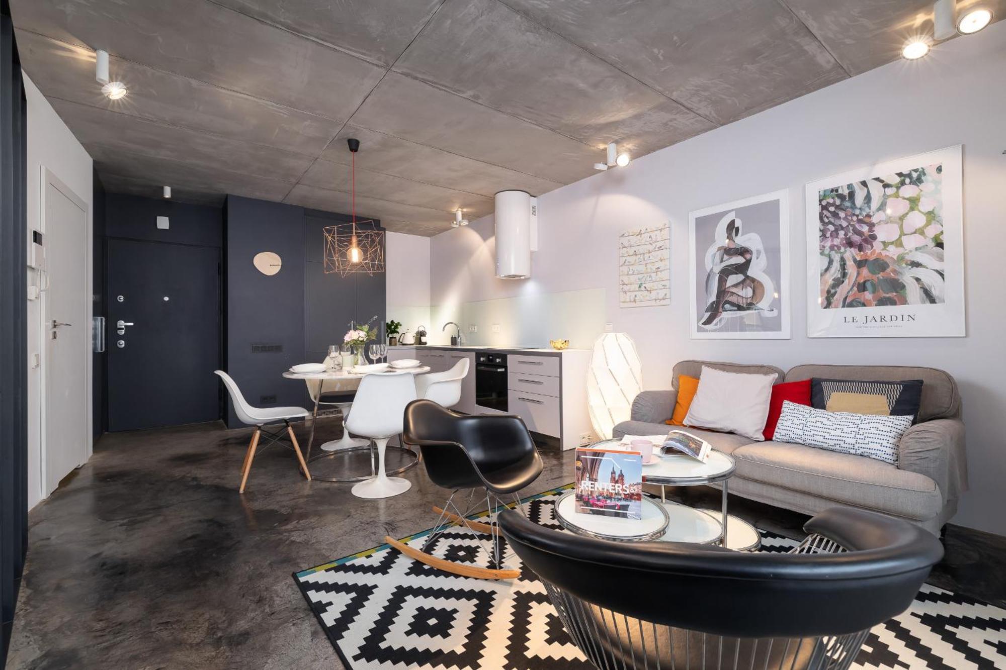 Apartament Modern And Elegant With Bathtub In Cracow Center By Renters