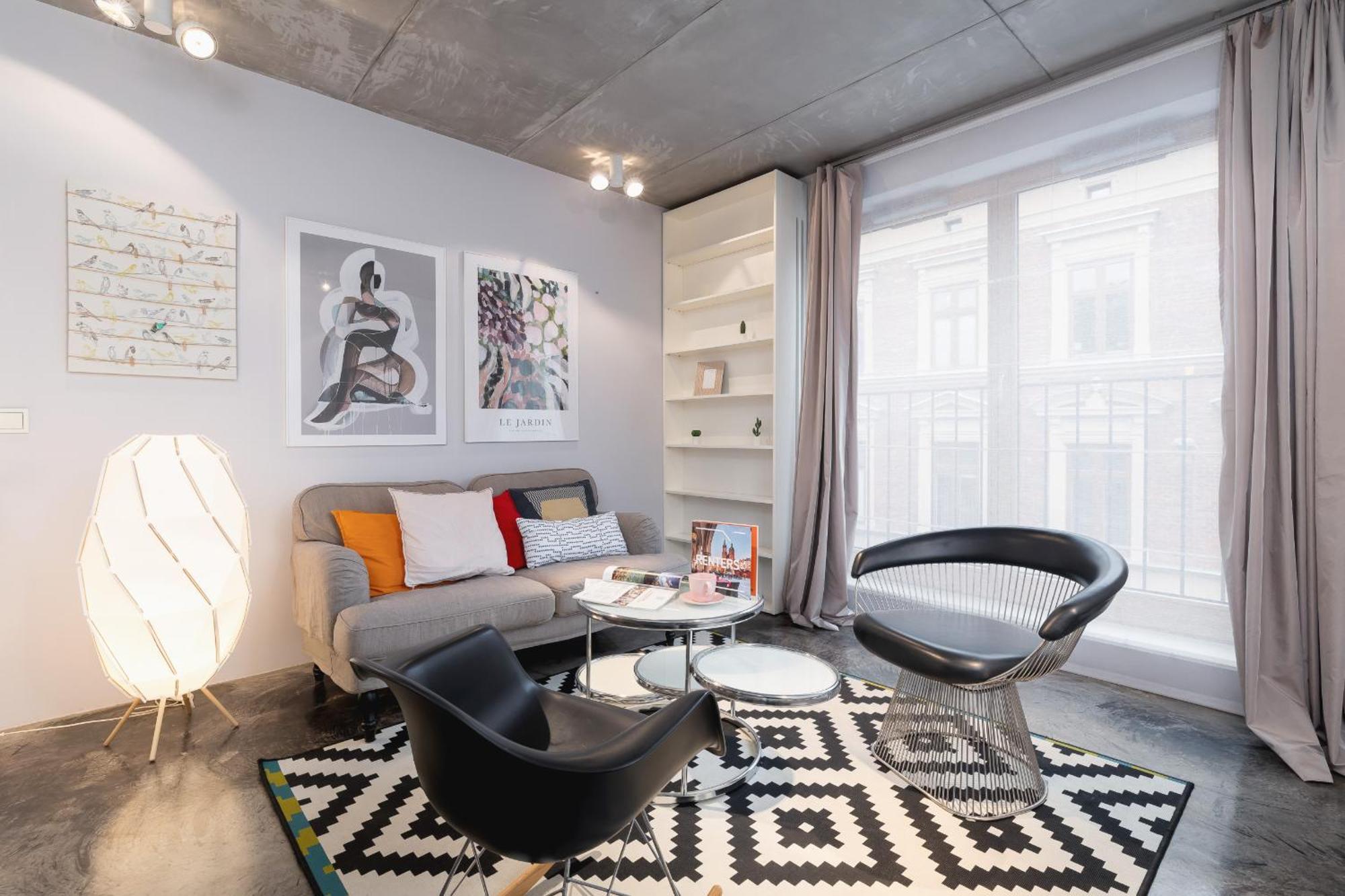 Modern And Elegant With Bathtub In Cracow Center By Renters Apartament